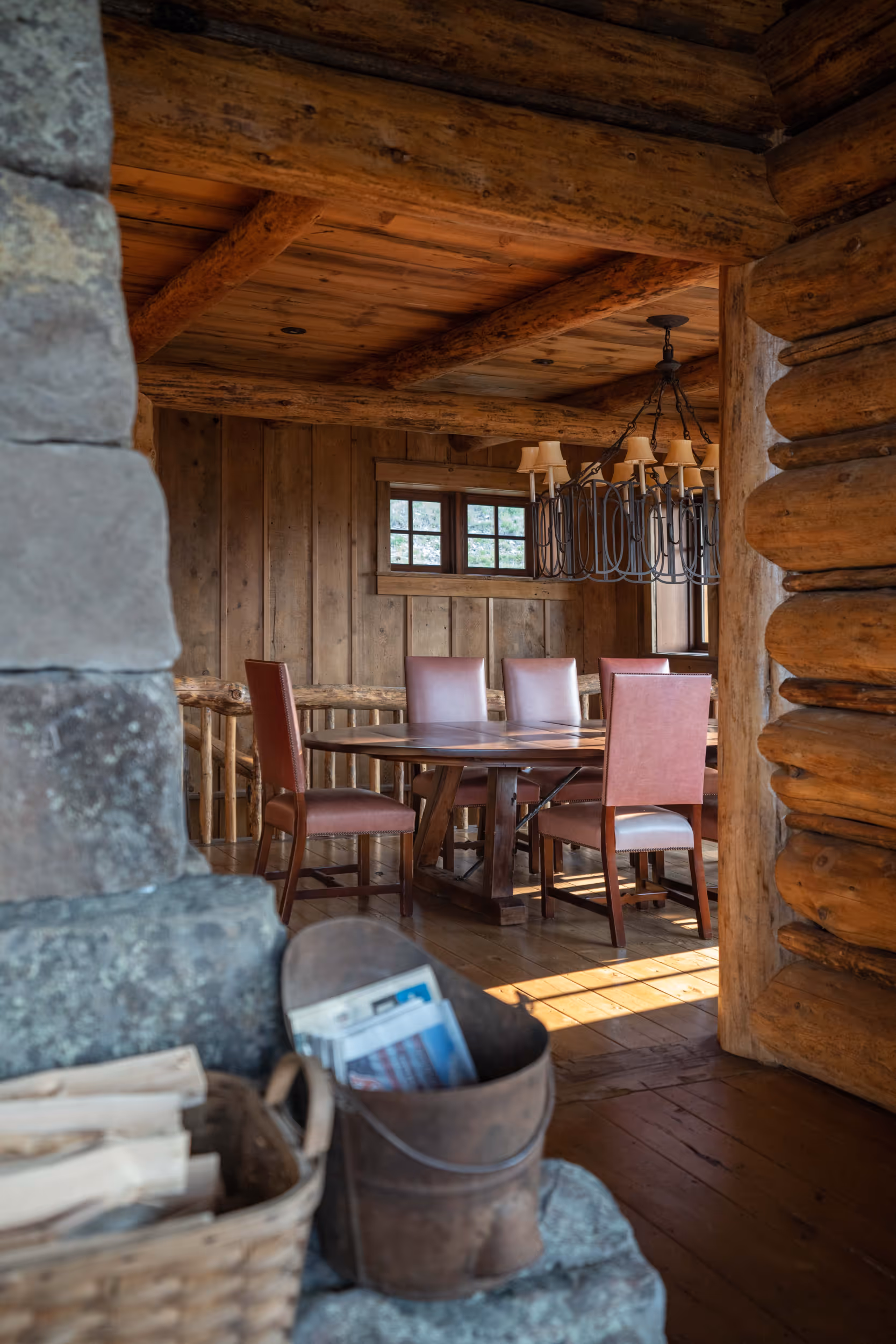 A peek into the dining room 