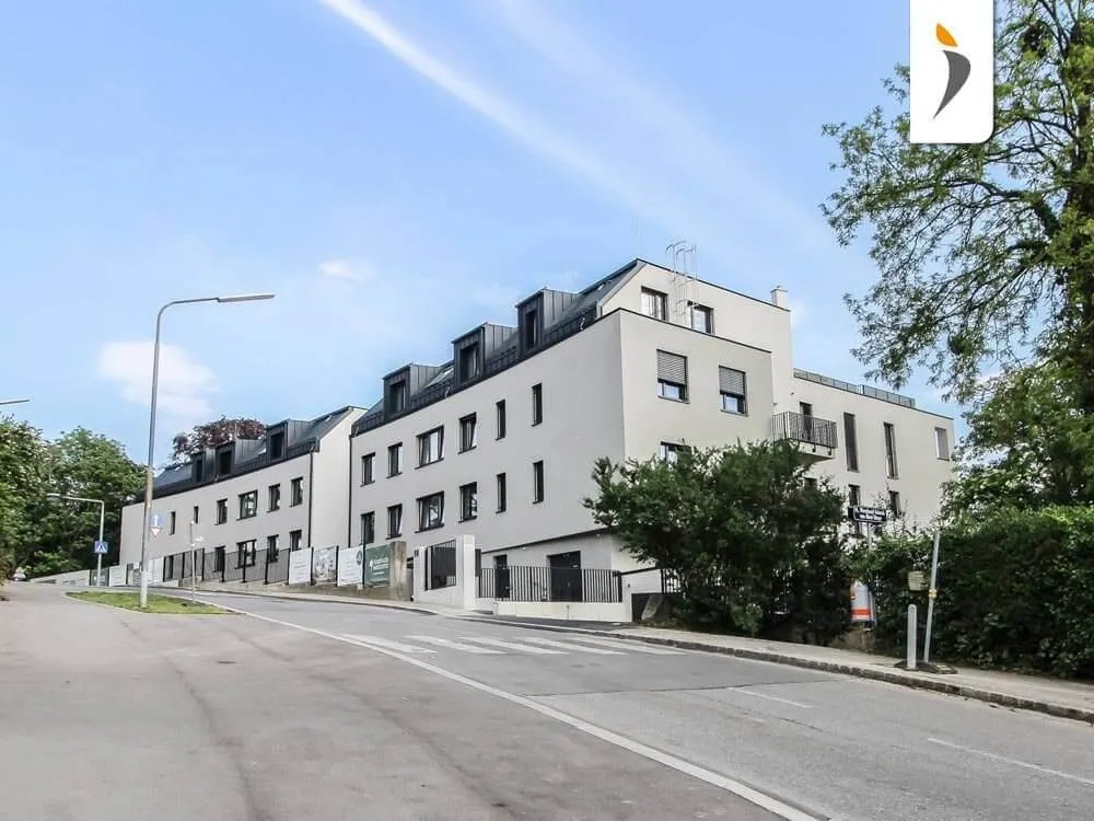 View of the street in Penzing where you can get Bau job via BauBau mobile app