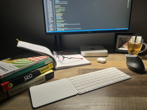 A picture of Juan's desk when he was studying CSS every night.