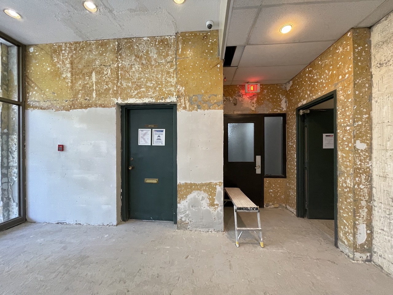 100 Dundas Street East