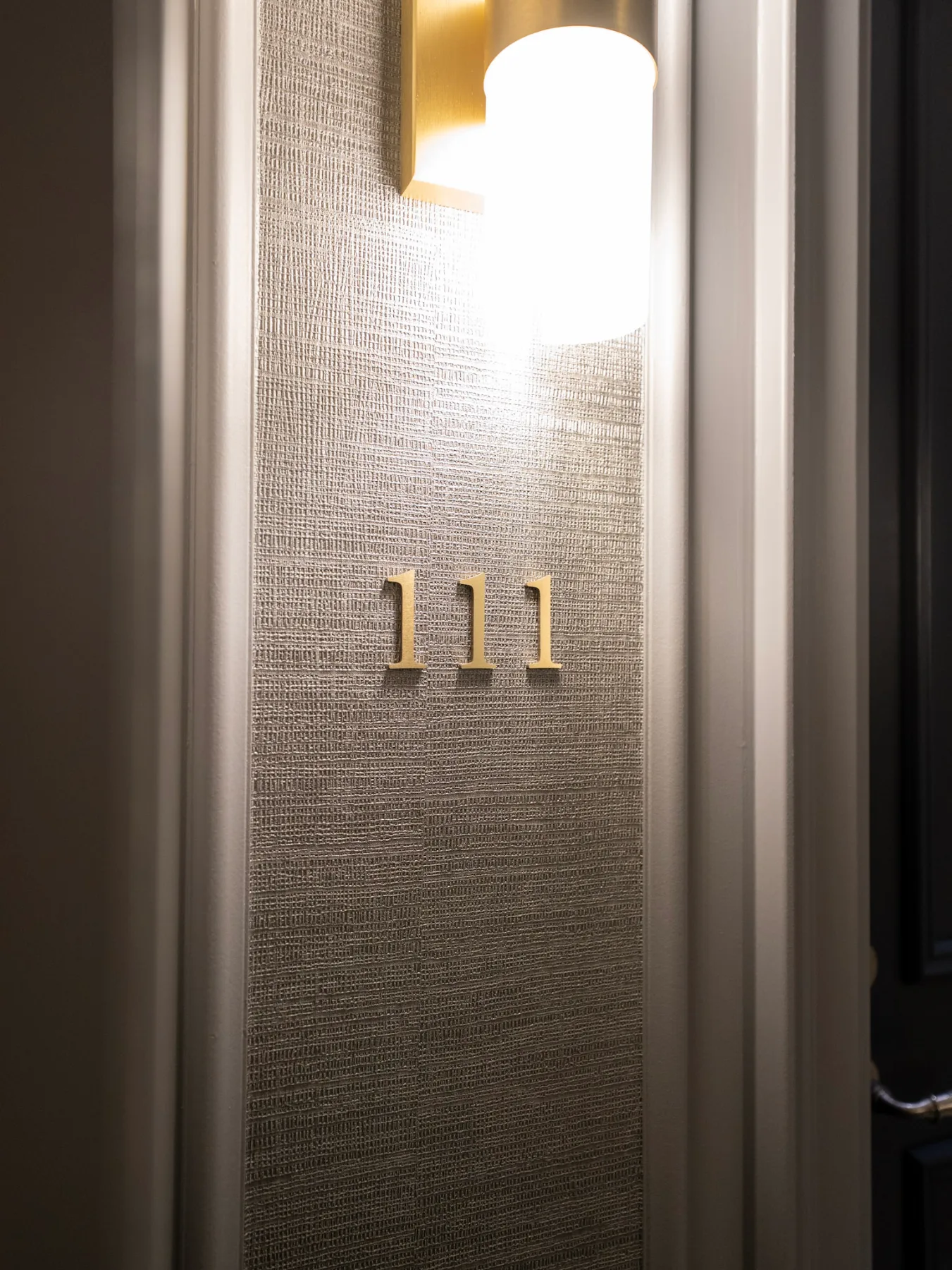 Corridors de copropriété au 21 Burkebrook Place, Toronto, photo 2 de 12