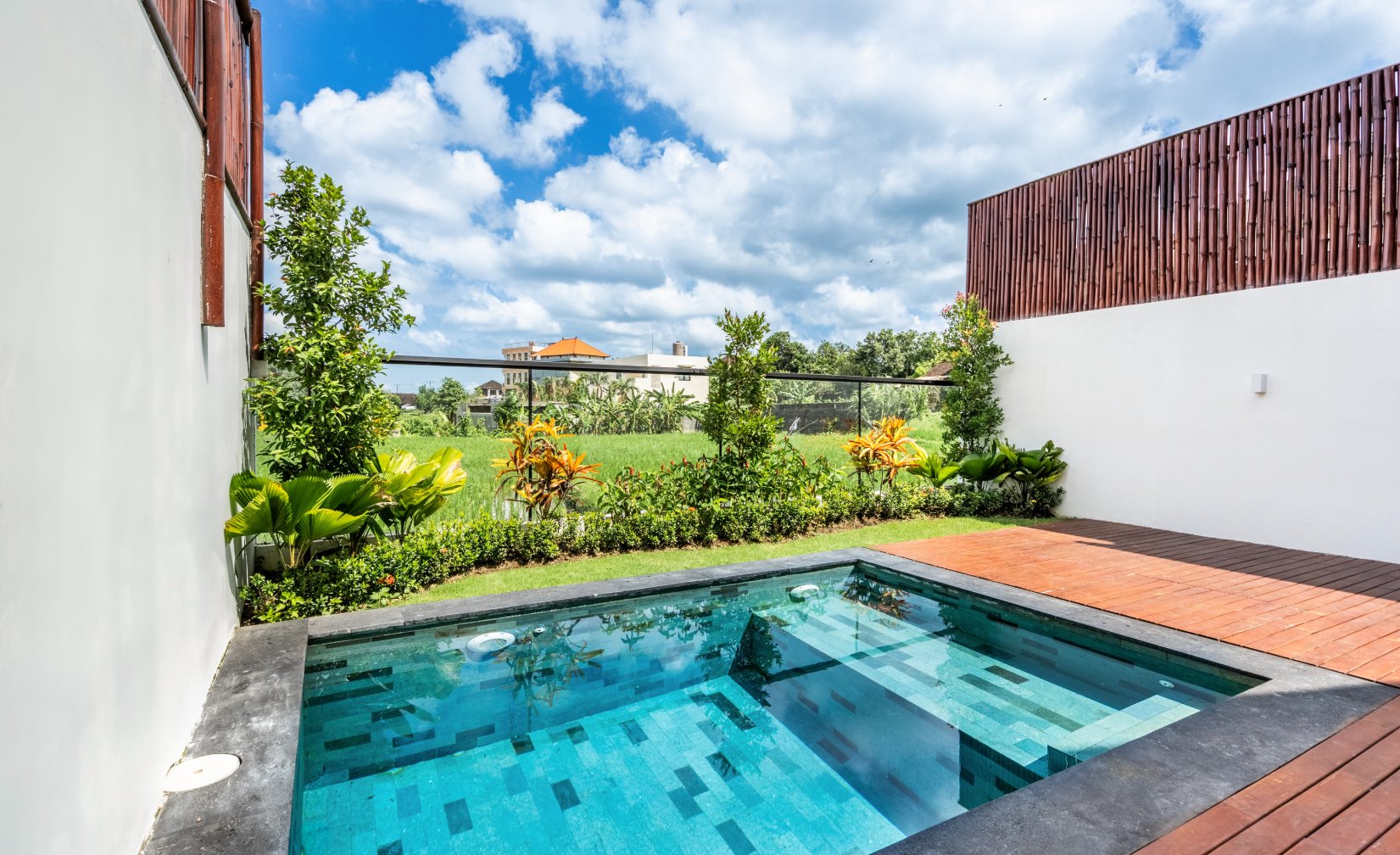Cozy villa with rice views