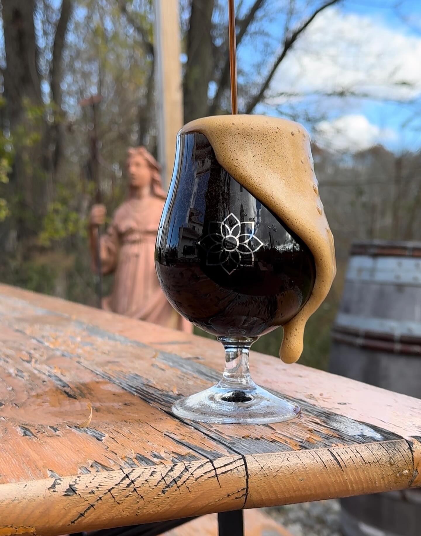 Instagram social icon, it can be clicked to reach the Caius Farm Brewery Instagram page.