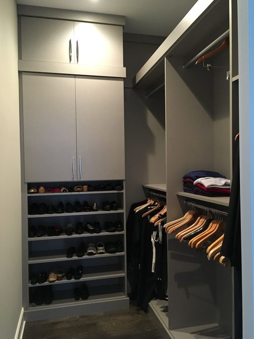 Closet with a hanging rail