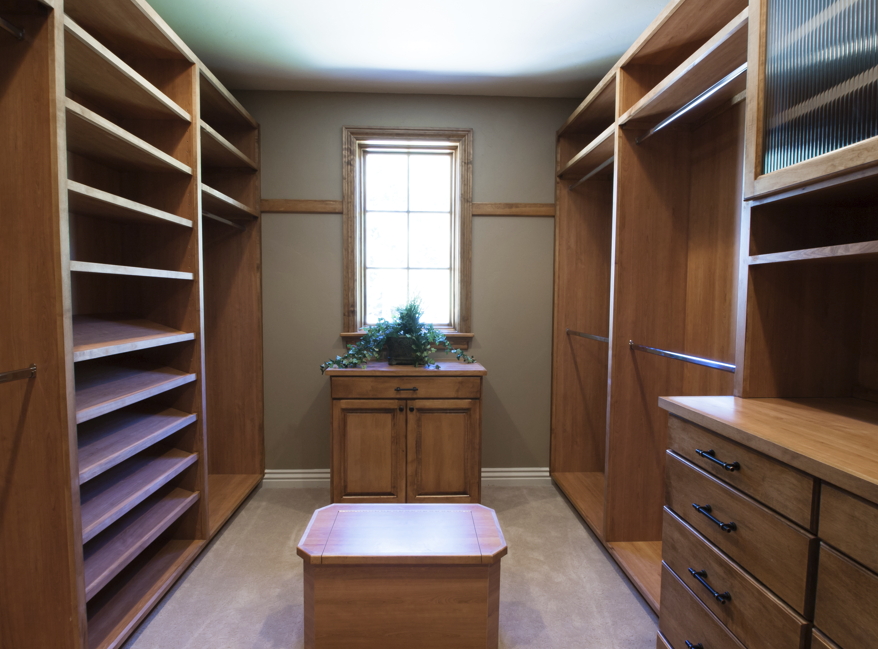 How to Choose the Right Closet Layout for Your Lifestyle
