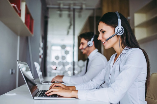 Salesforce Service Cloud: Top 11 features for your business