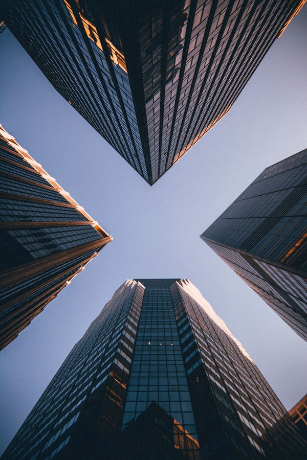 A guide to banking data migration from legacy CRMs to Salesforce without risks for disruption