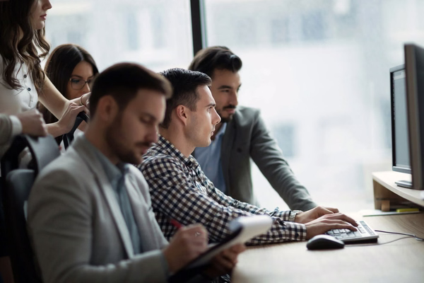 How to customize a bank CRM with Lightning Web Components and Apex: your go-to guide 