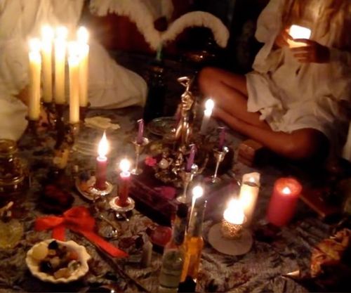 2 retreat goers of the Lunar Lodge