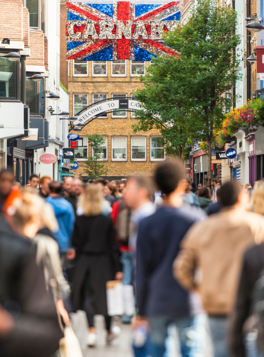 Staffing agency for luxury retail brands