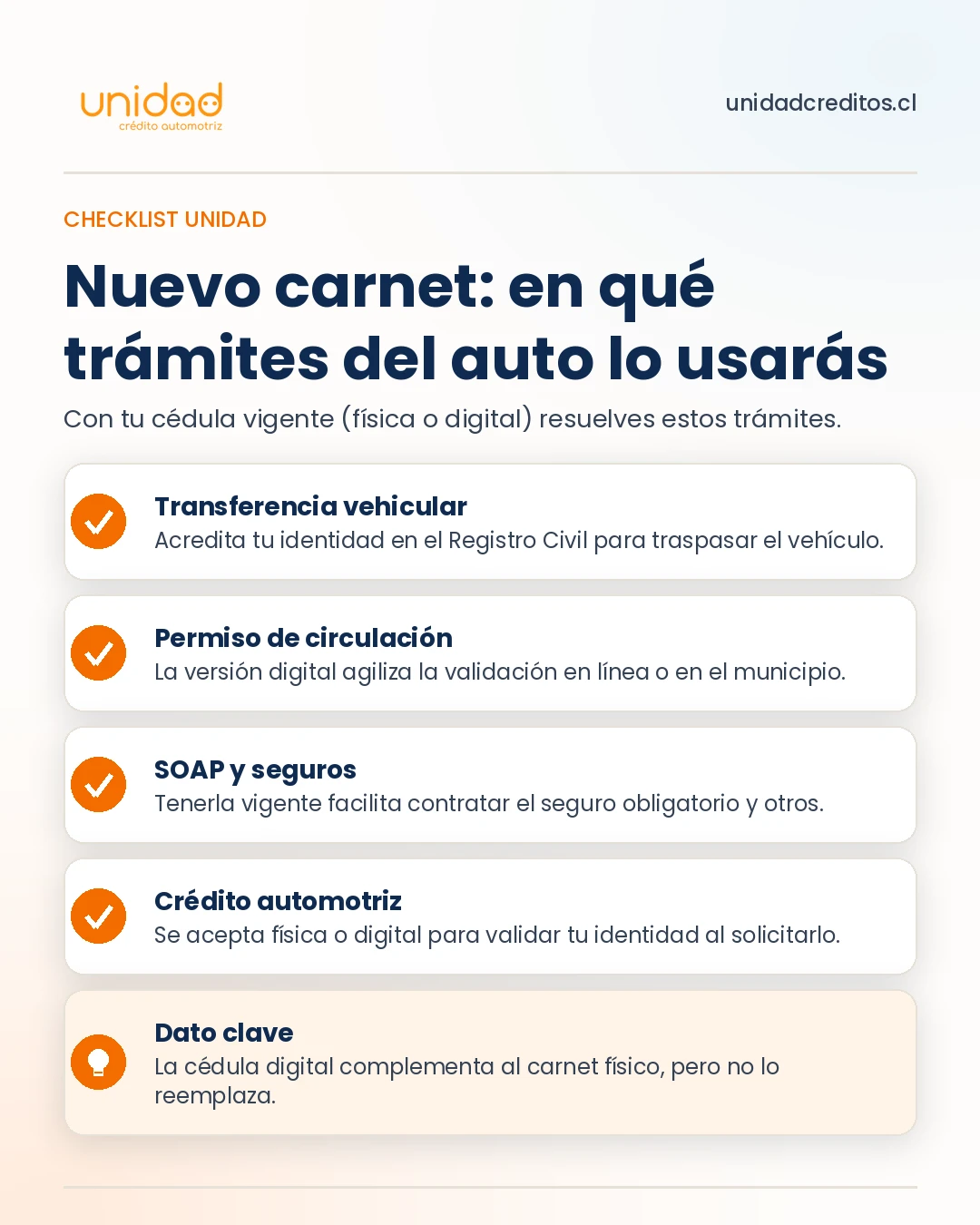Carnet de identidad chileno junto a la documentación del vehículo: padrón, permiso de circulación y revisión técnica