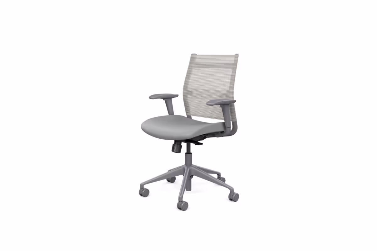 SOI Executive desk chair with mesh back and gray fabric