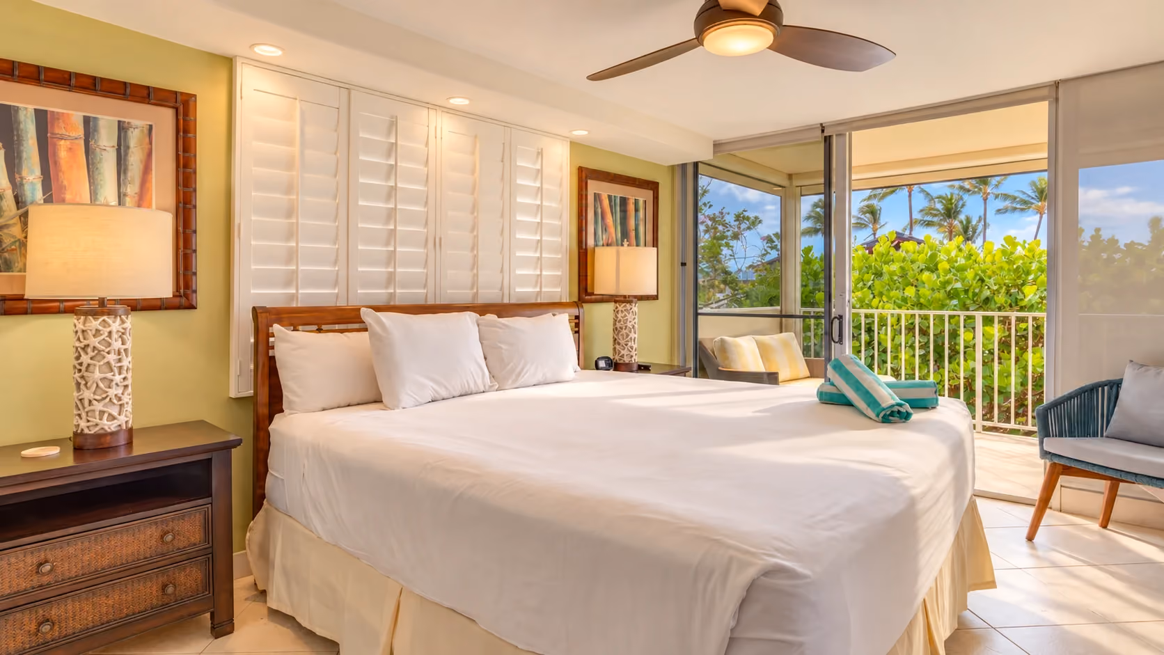 Unit 307 bedroom at Hale Pau Hana.