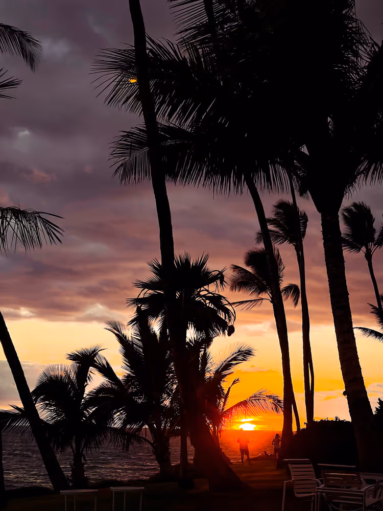 Sunset at Resort Kihei Maui Hawaii Photo courtesy @thekatiemag