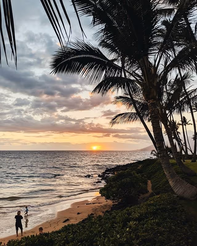 sunset on beach on maui Photo courtesy @audkace