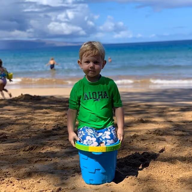 Relax with Books & Beach Toys at Kamaole Beach II Photo courtesy @stefpar