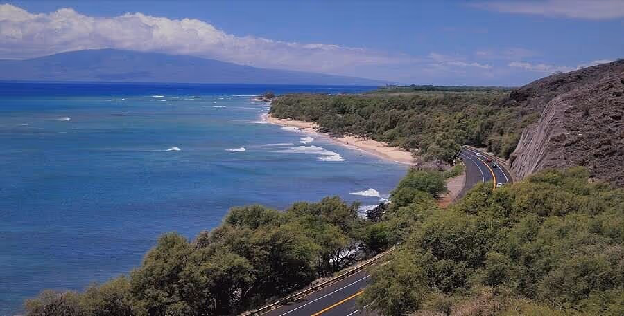 The Honoapi'ilani Highway Photo courtesy @adrianm