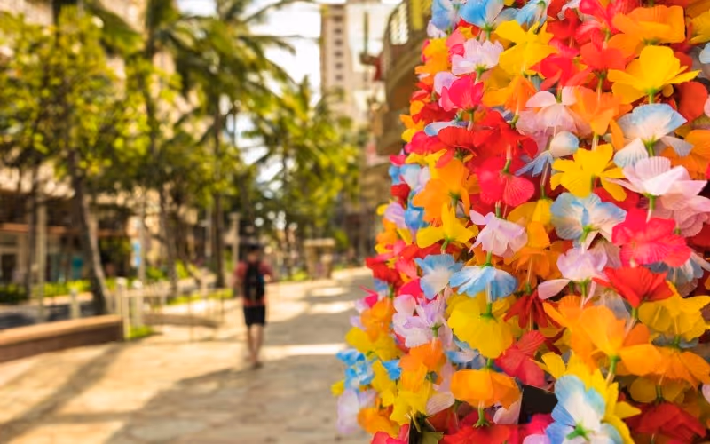 Is it OK for Non-Hawaiians to wear a Lei?