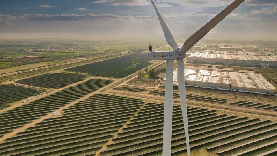 Prosolia Energy wind turbine above a utility-scale solar farm
