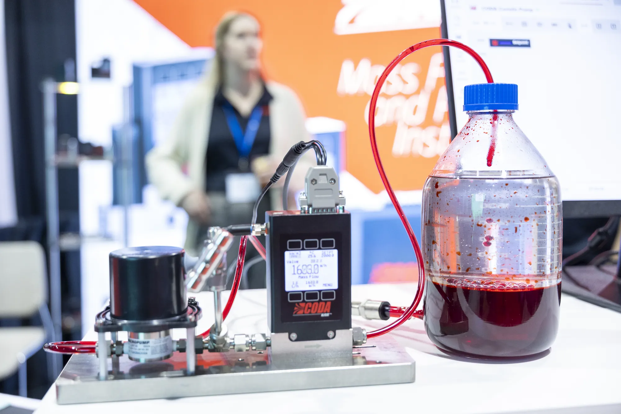 A live analyzer demonstration at an exhibitor booth