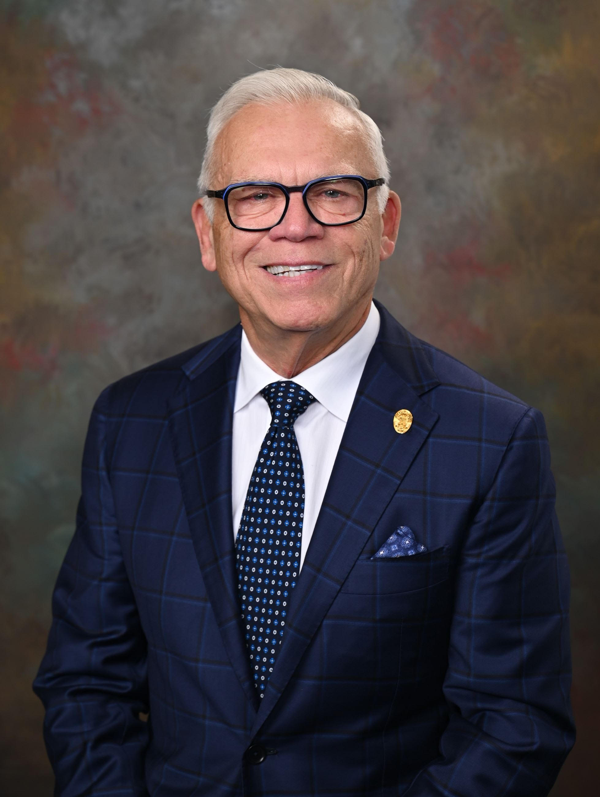 Mayor Nick Derzis, Hoover