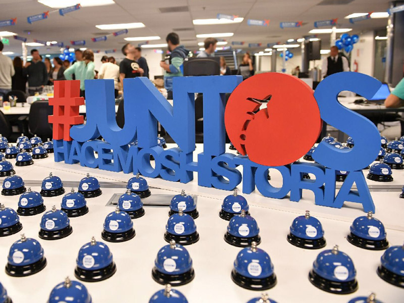 Cartelería para activación Despegar