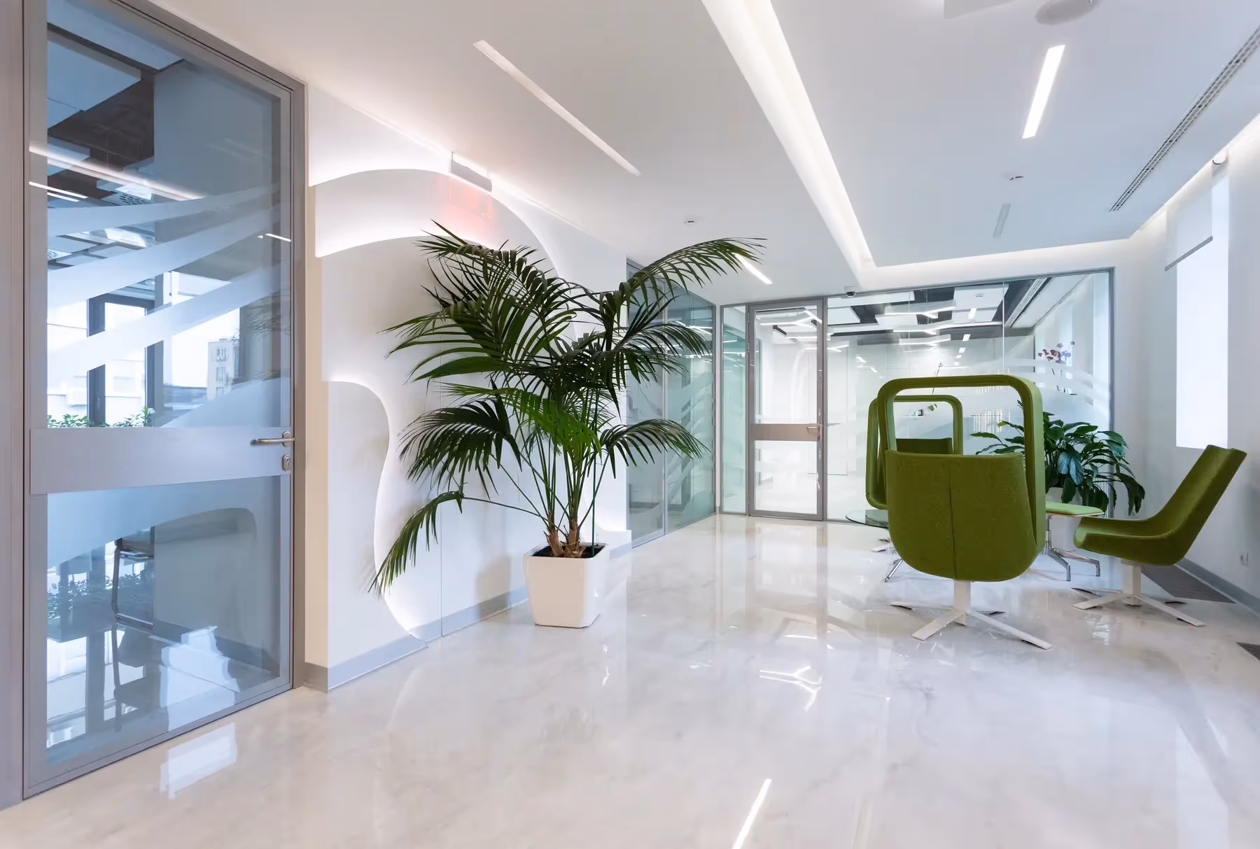 What Is a Med Spa? An Intro to Medical Aesthetics 🧖‍♀️✨