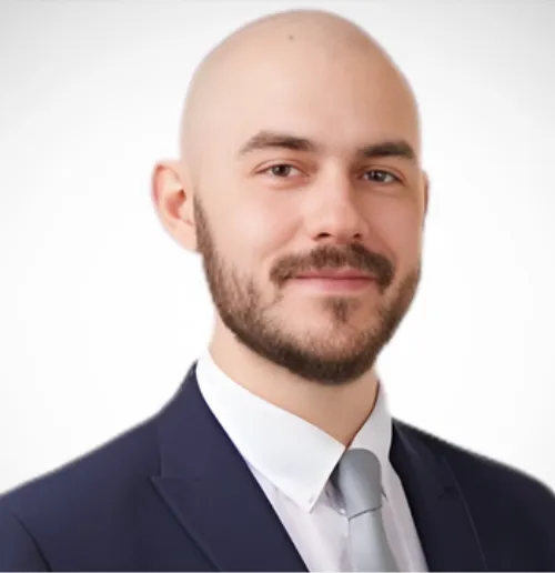 Headshot of Sebastian Bowles