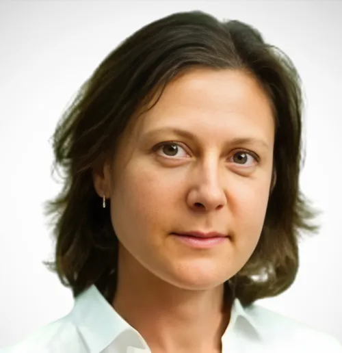 Headshot of Serena Wallace-Turner