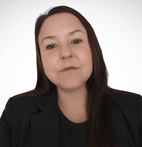Headshot of Robyn Becker