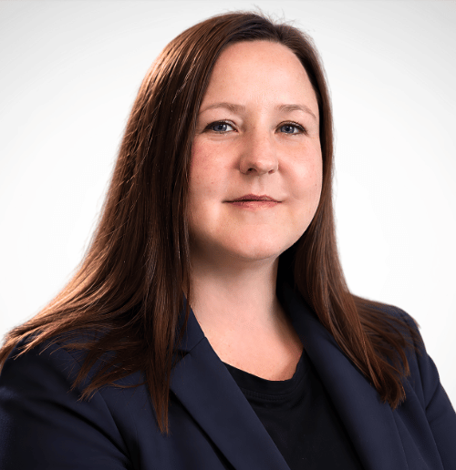 Headshot of Robyn Becker
