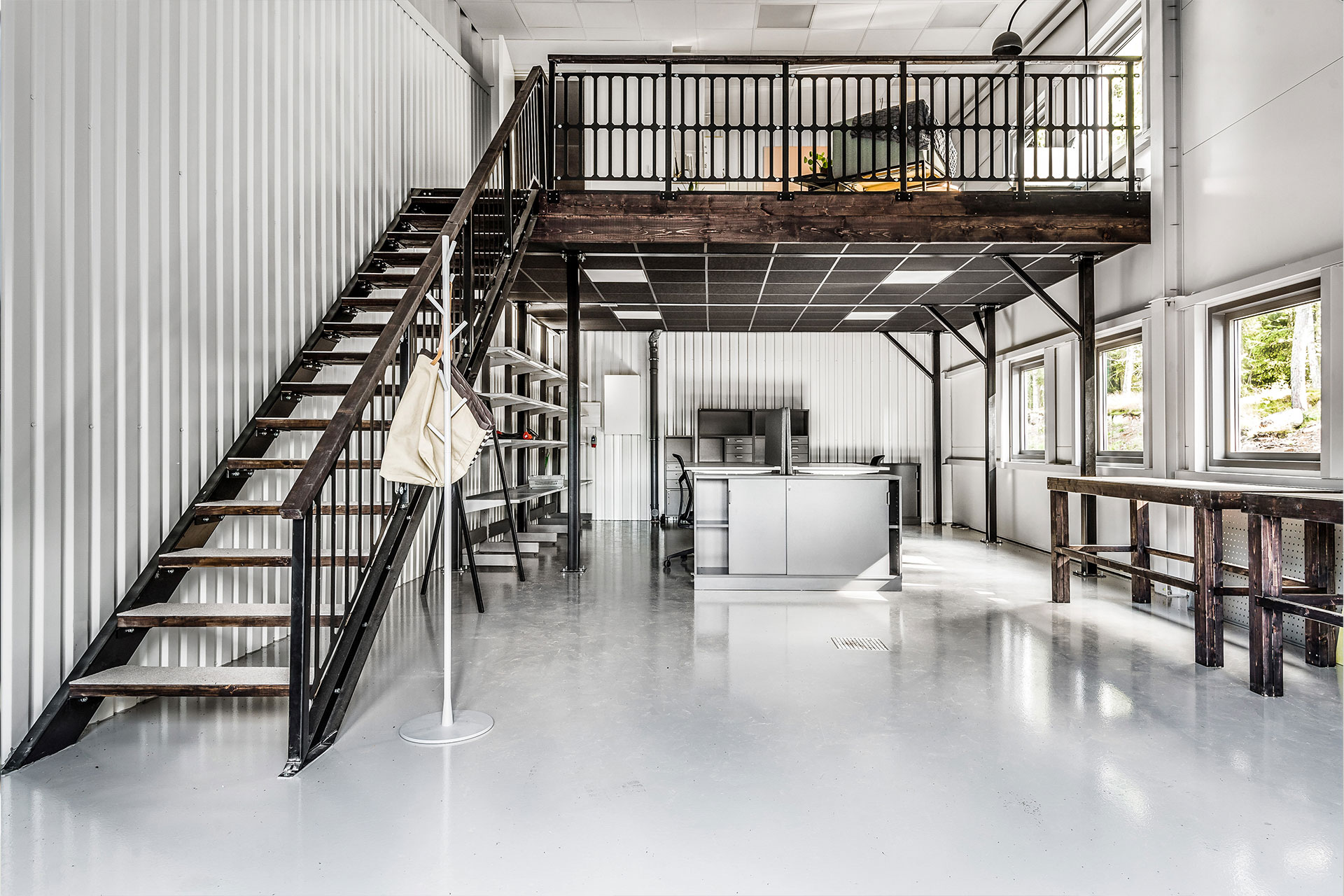 Mototsiklda yalangoch qizlar fotosuratlar