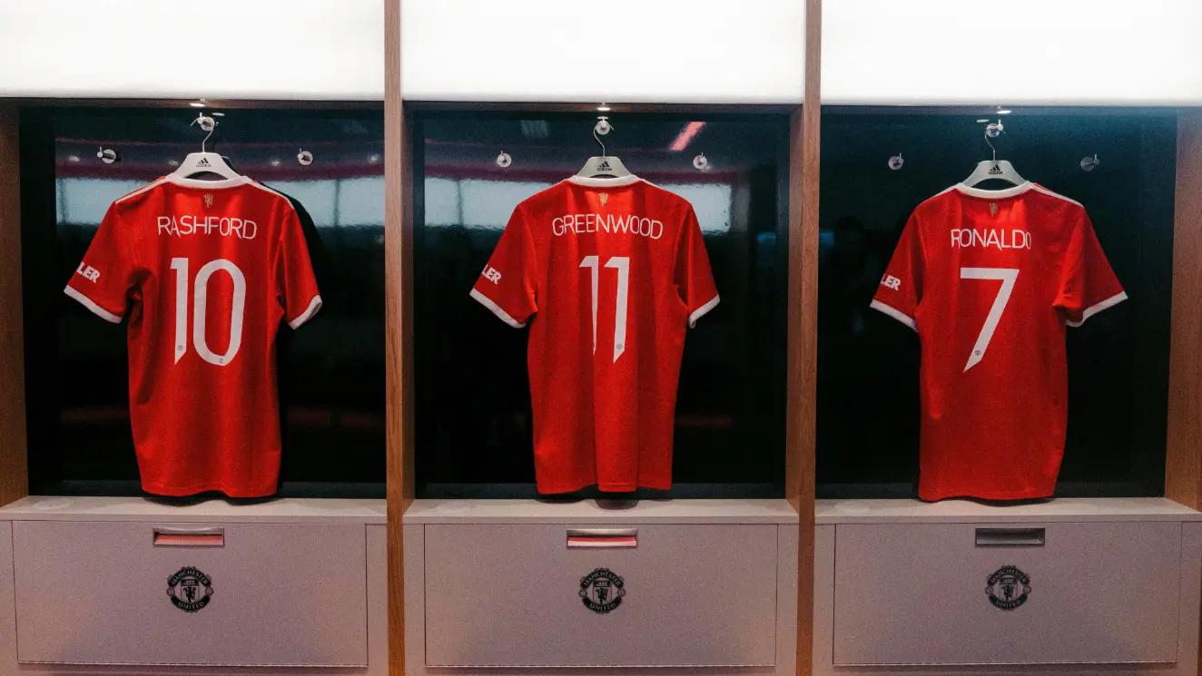 manchester united locker room 