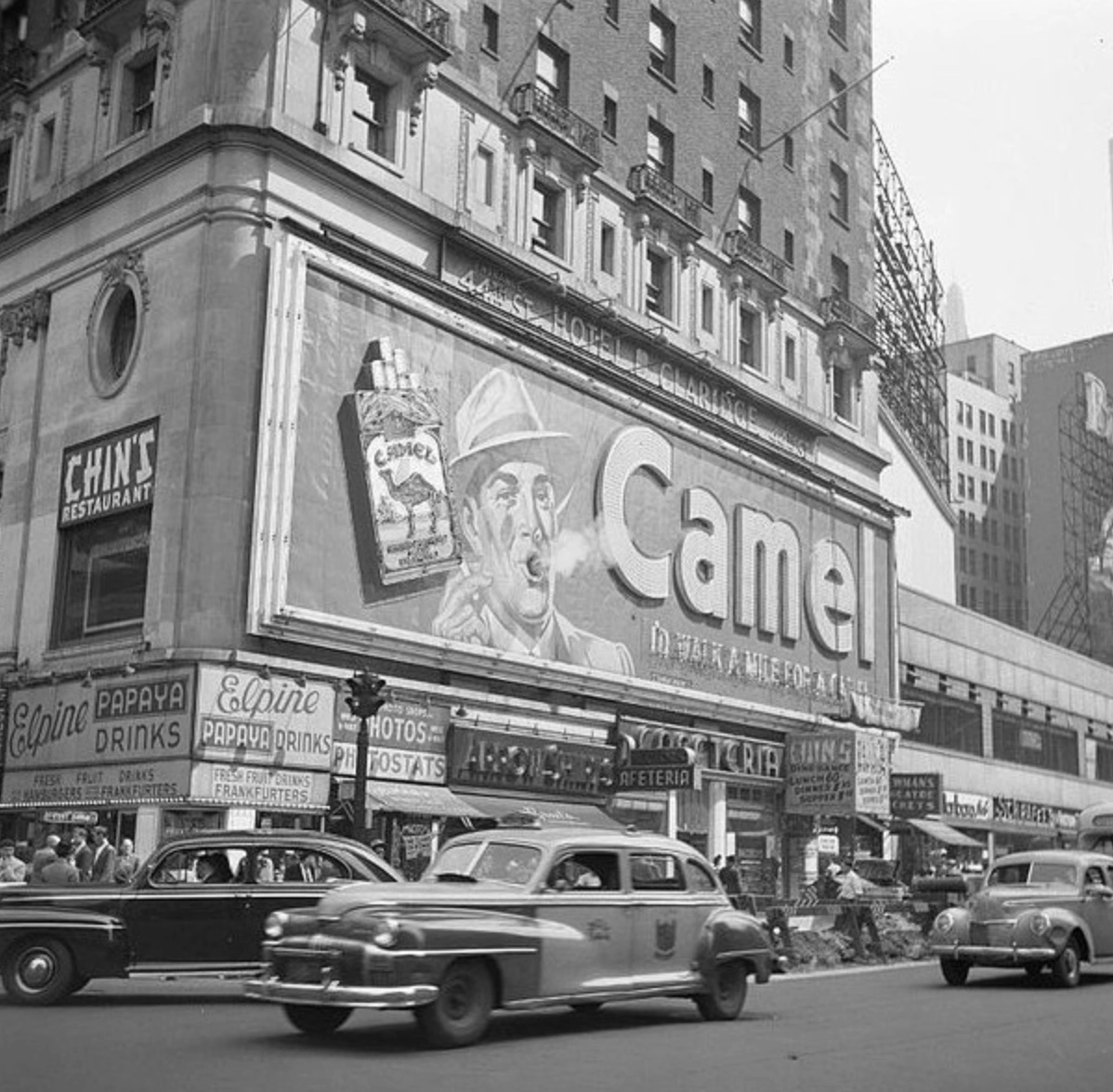 The Camel “smoke rings” of Times Square