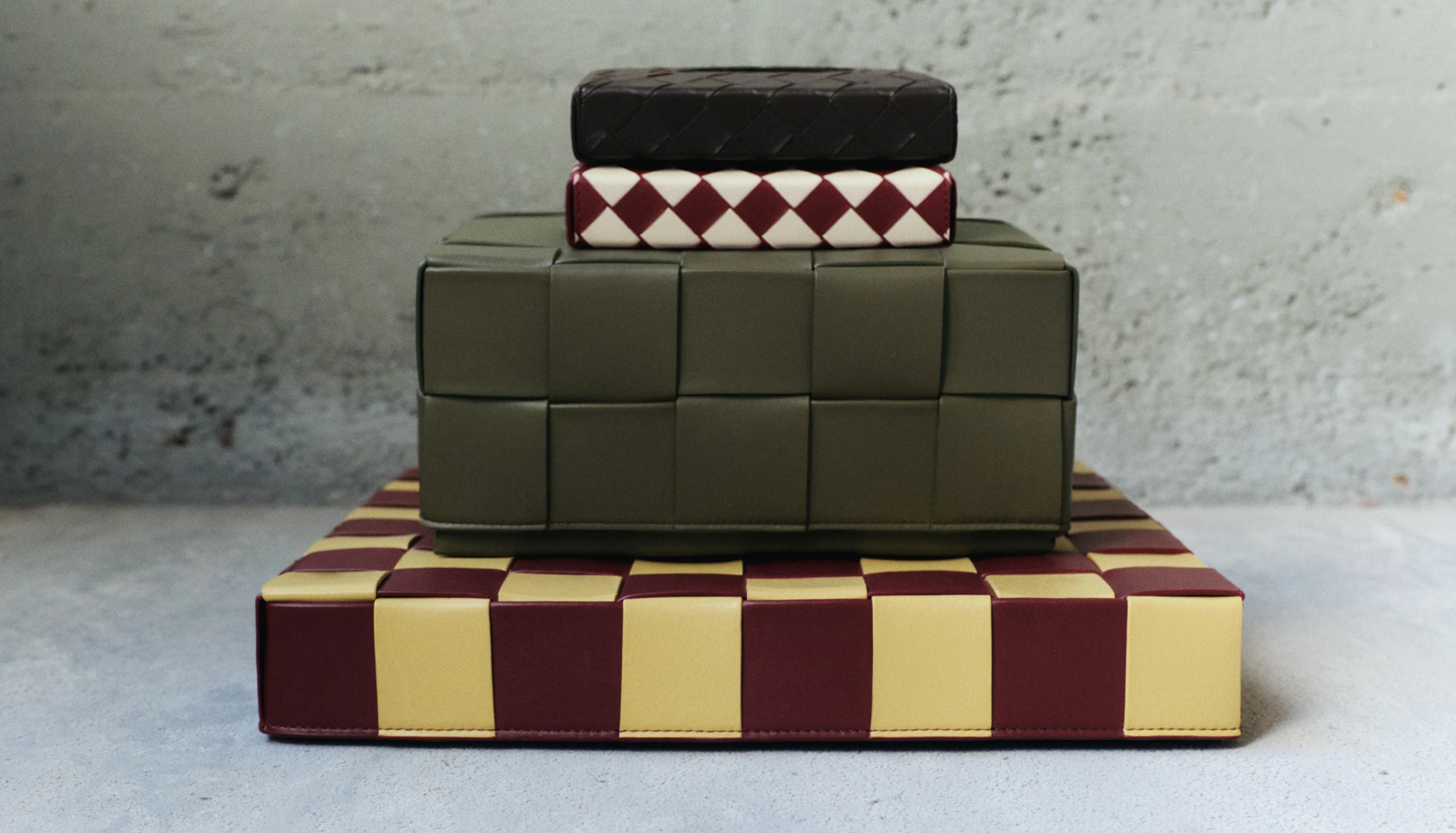 Bottega Veneta clutch campign