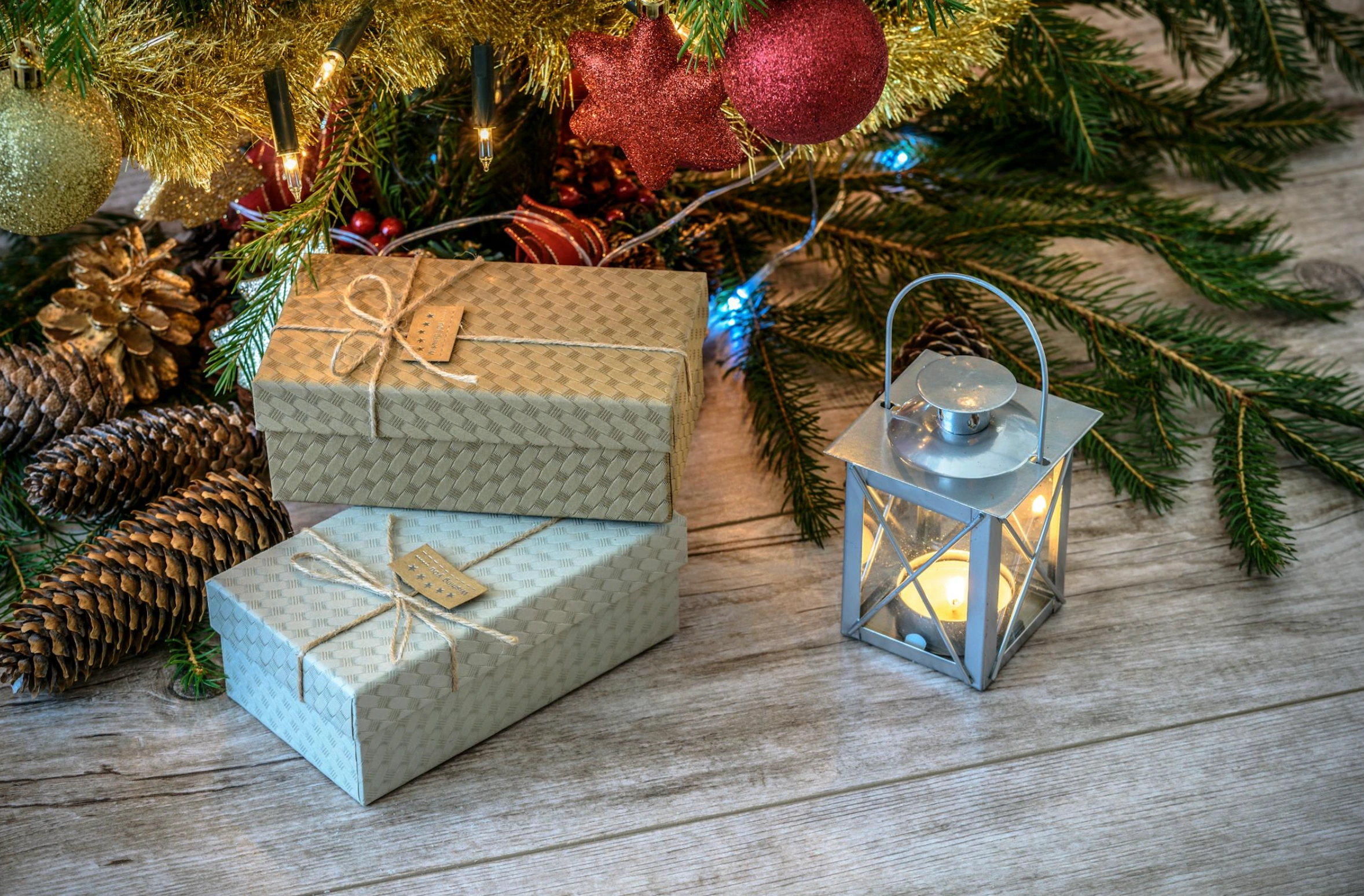 Christmas tree decor