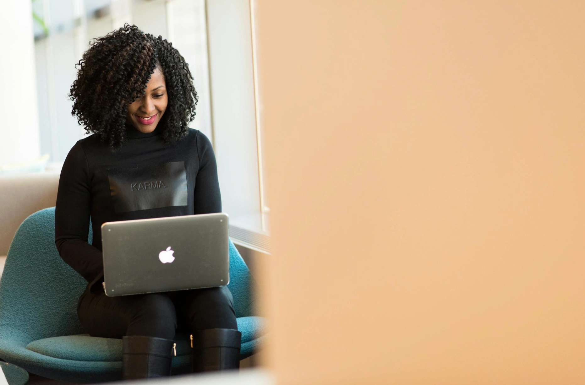 woman reading from laptop 