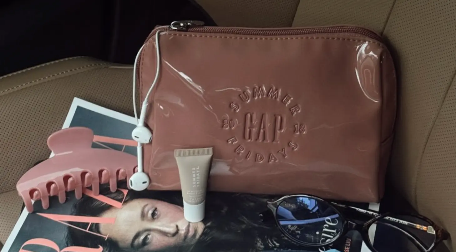 Gap x Summer Fridays: Everything To Know About The Cozy-Girl Collab Gap x Summer Fridays: Everything To Know About The Cozy-Girl Collab