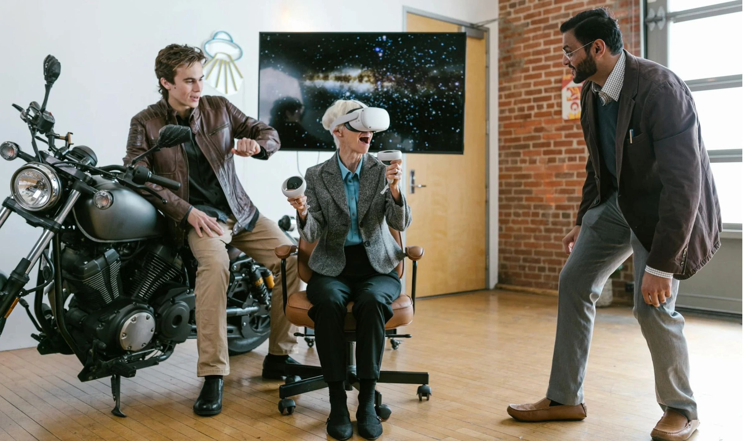 woman experiencing sensory marketing