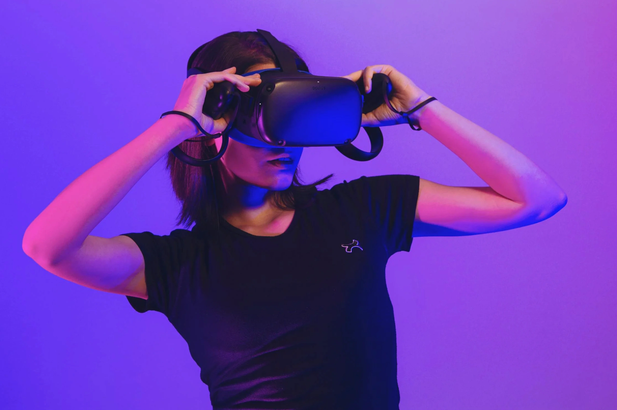 woman with VR headset