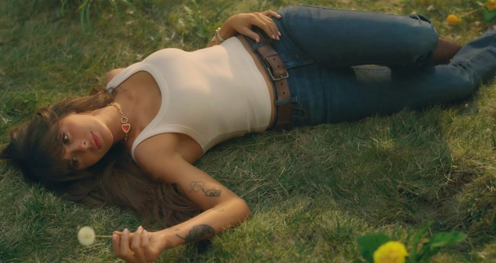 Ella Langley for American Eagle