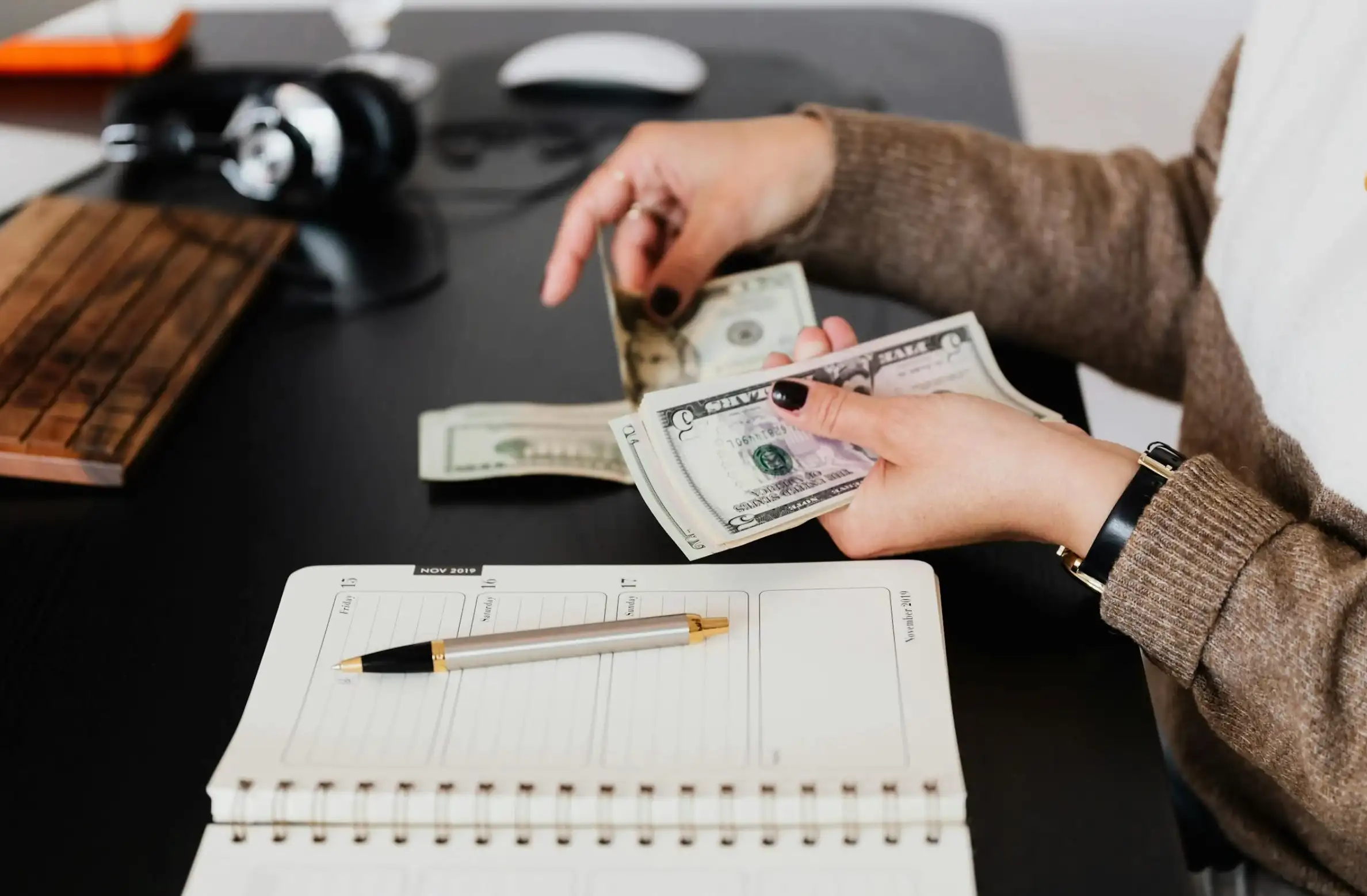 woman budgeting money