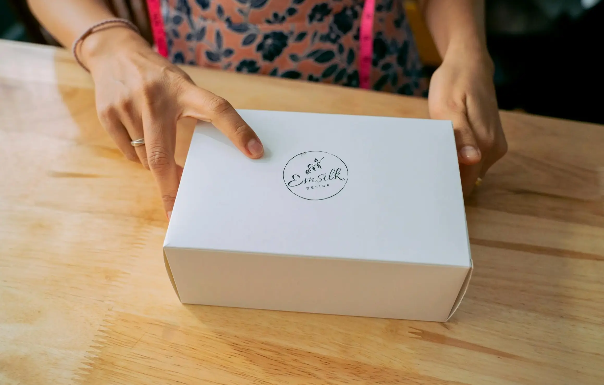 logo packaging design