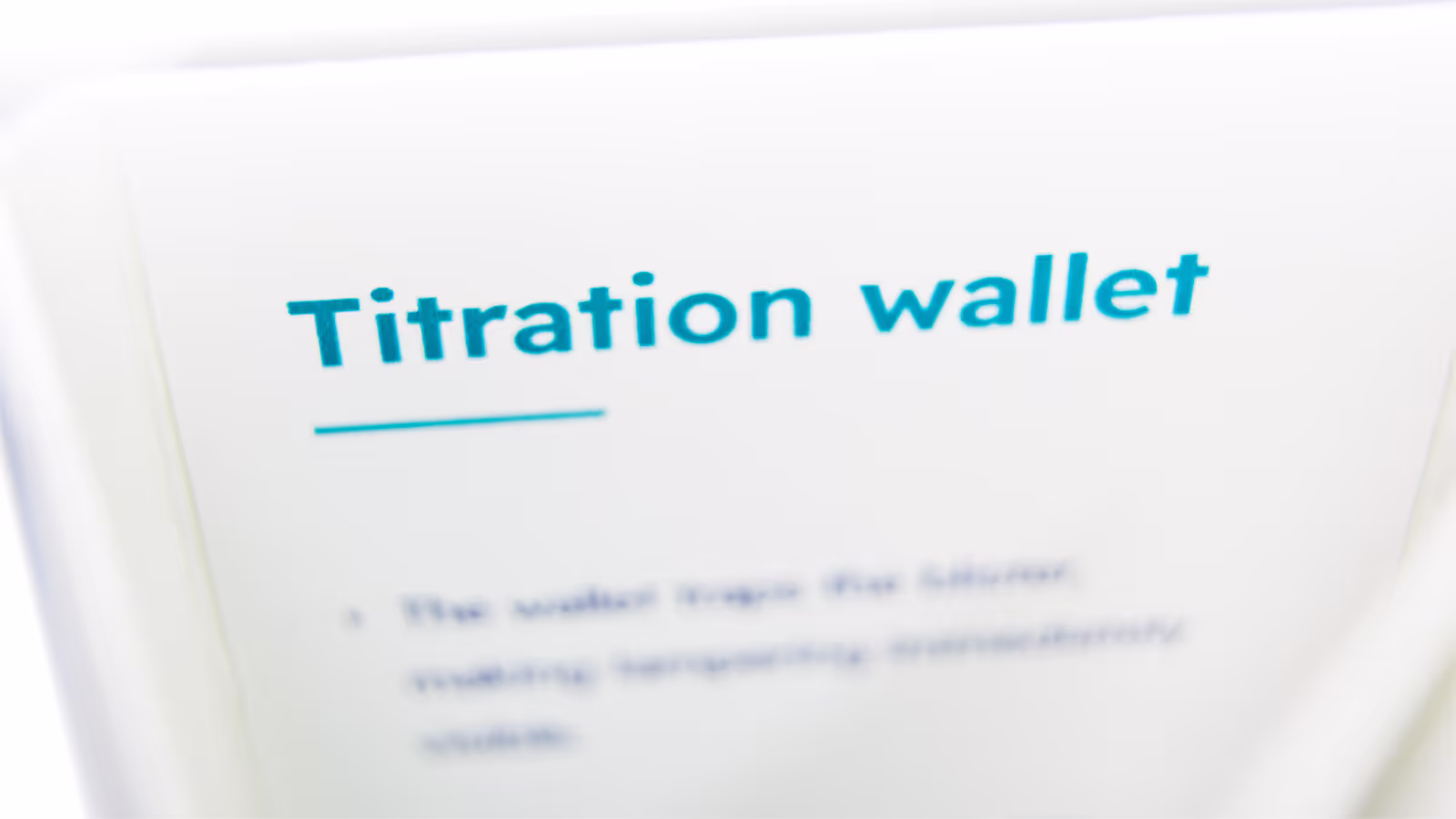 Vue interieure d'un wallet de titration avec calendrier posologique