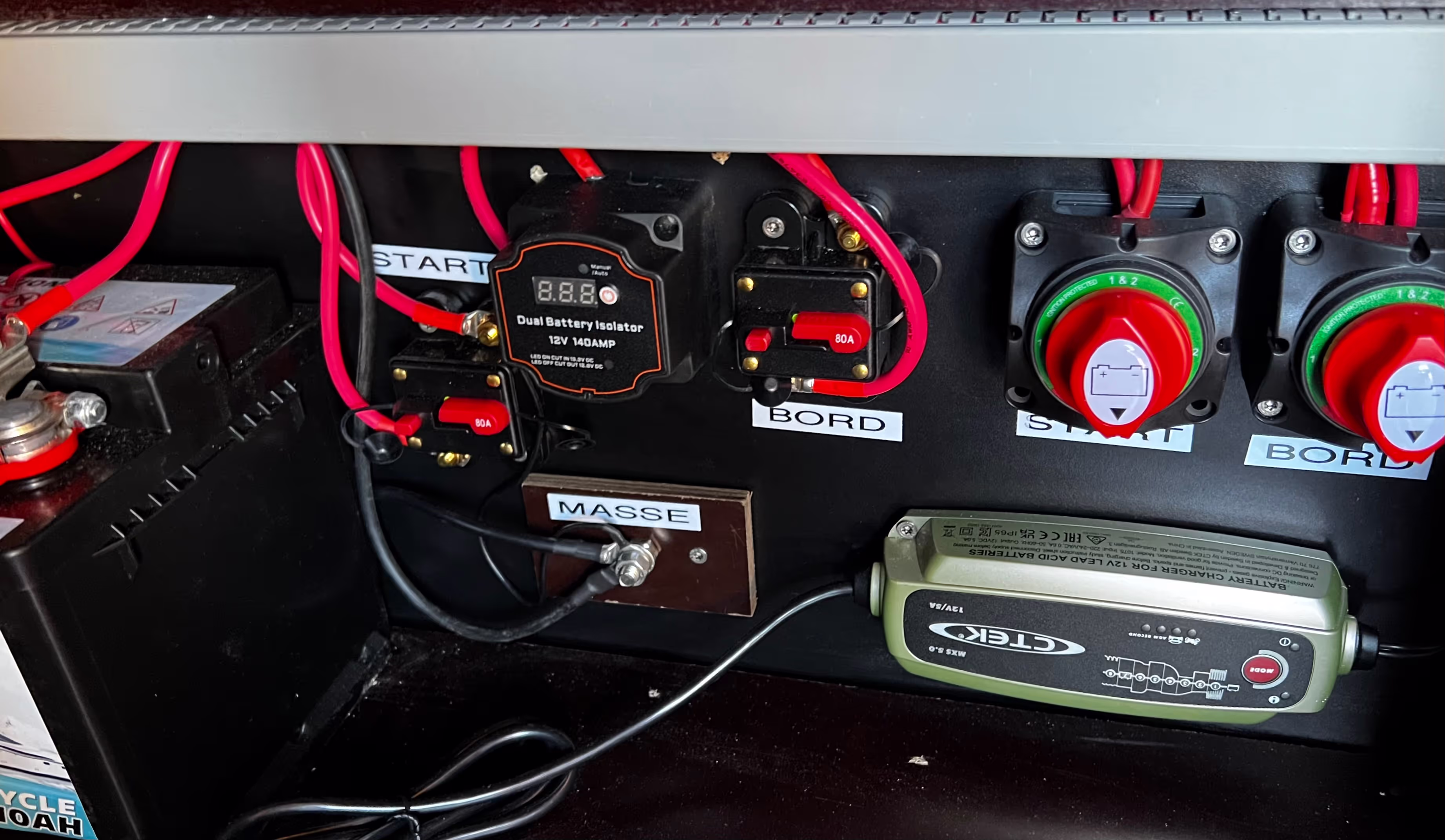 Bootselektrik, Schalter, Ladegerät und Batterie