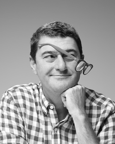 Tuğrul Ağırbaş portre fotoğrafı.