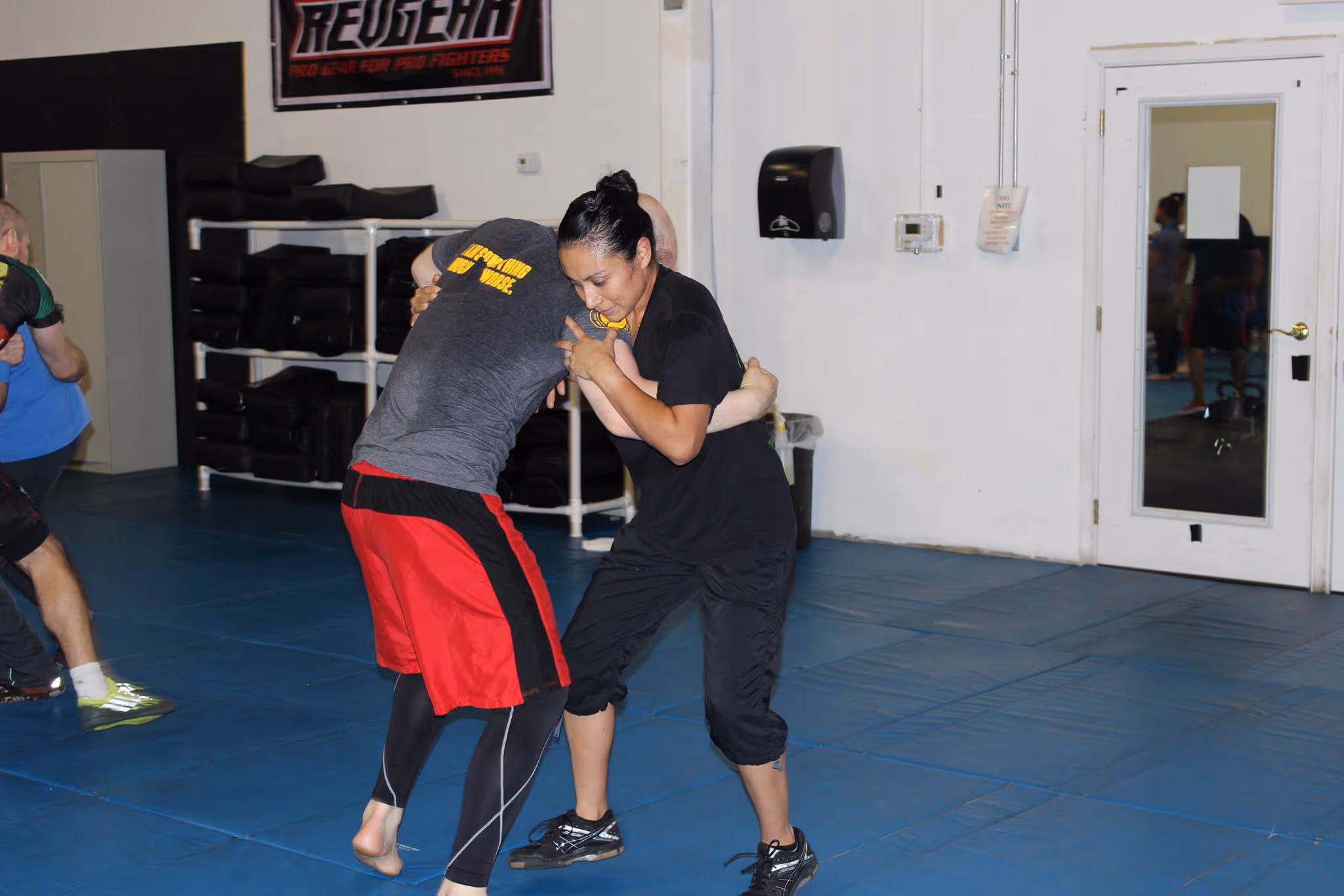 female student grapples with makelpartner