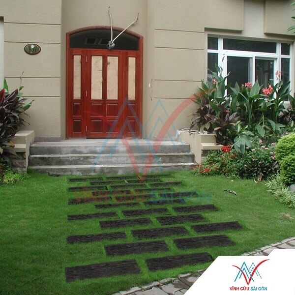 Gạch giả gỗ lát sân vườn nhà