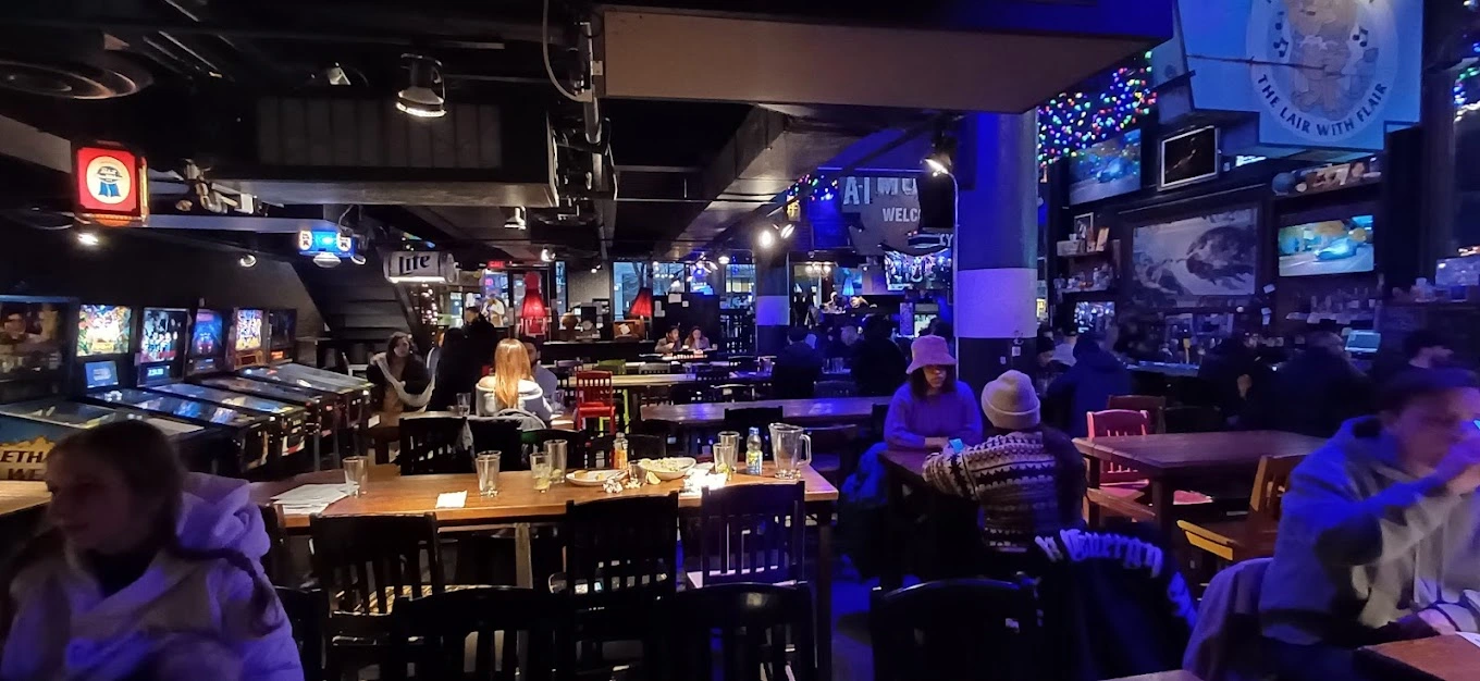 Duke's Refresher + Bar