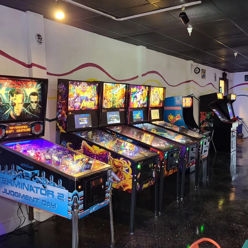 Full Hearts Arcade & Eats